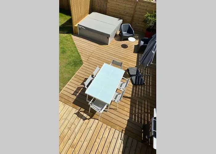 Maison Cote De Granit Rose Avec Spa